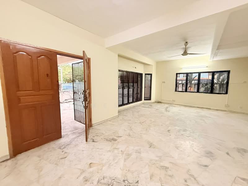 2-storey Terraced House for Sale in Taman Sentosa Perdana (Klang) - James Teoh - Living Room - PropertyGuru.com.my