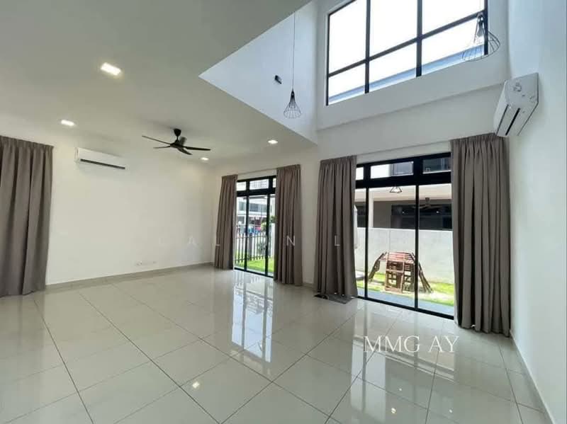Bungalow for Rent in Setia Alam (Selangor) - Calvin Lim - Living Room - PropertyGuru.com.my