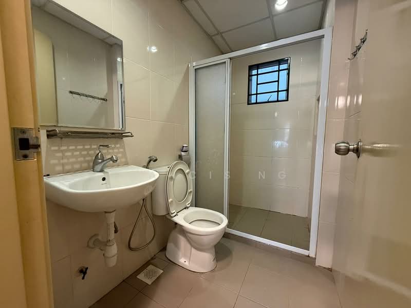 Servis Apartment untuk Disewa di OUG Parklane - Francis Ng - Bathroom - PropertyGuru.com.my