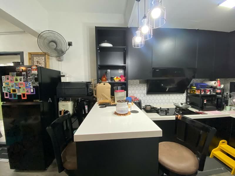 2-storey Terraced House for Sale in Bandar Saujana Putra (Tanjong Duabelas) - Arif Mustapha - Kitchen - PropertyGuru.com.my