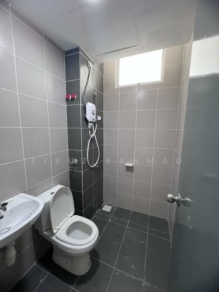 Rumah Bandar untuk Dijual di Dengkil (Selangor) - Firuz Rahmad - Bathroom - PropertyGuru.com.my