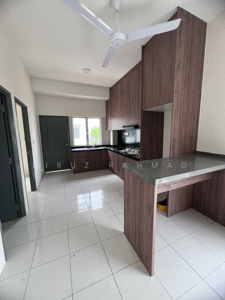 Rumah Bandar untuk Dijual di Dengkil (Selangor) - Firuz Rahmad - Kitchen - PropertyGuru.com.my