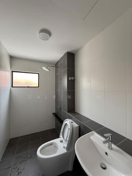 2-storey Terraced House for Rent in Setia Utama (Setia Alam) - Calvin Lim - Bathroom - PropertyGuru.com.my
