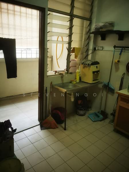 Rumah Flat untuk Disewa di TAMAN BAYU PUTERI - Steven Ngoi - Kitchen - PropertyGuru.com.my