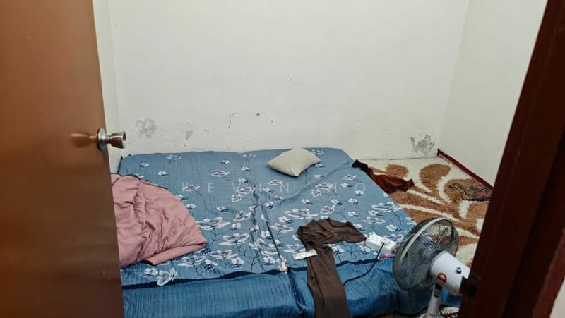 1-storey Terraced House for Sale in Batu Pahat (Johor) - Kevin Ho - Bedroom - PropertyGuru.com.my