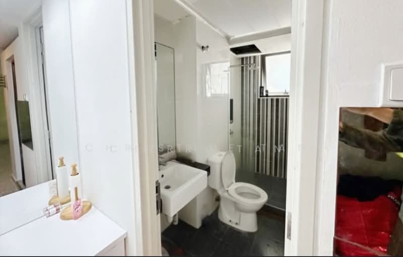 Servis Apartment untuk Disewa di Centrio Pantai Hillpark - Cherry Tan - Bathroom - PropertyGuru.com.my