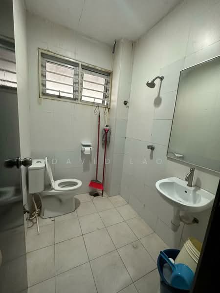 Bungalow for Rent in Jalan Klang Lama (Old Klang Road) (Kuala Lumpur) - David Lao - Bathroom - PropertyGuru.com.my