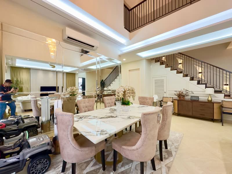 Rumah Berkembar untuk Dijual di Kuala Selangor (Selangor) - Tasya Ruslan - Dining Room - PropertyGuru.com.my