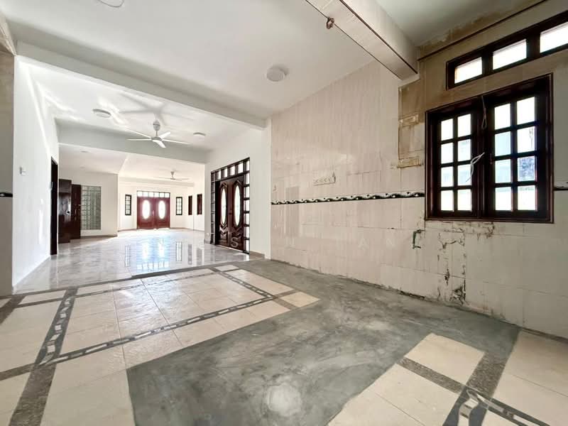Taman Impian Emas untuk Untuk Dijual - RM 1,280,000, Apr 2026 - Living Room - PropertyGuru.com.my