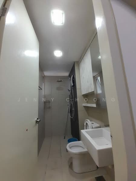 Kondominium untuk Dijual di Vina Residency (Vina Versatile Homes) - Jenny Choong - Bathroom - PropertyGuru.com.my