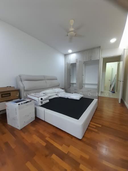 Kondominium untuk Dijual di Vina Residency (Vina Versatile Homes) - Jenny Choong - Bedroom - PropertyGuru.com.my