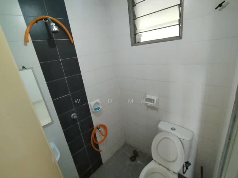 Pangsapuri untuk Dijual di Seri Atria Apartment - Wind Mah - Bathroom - PropertyGuru.com.my