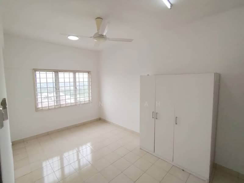 Pangsapuri untuk Dijual di Seri Atria Apartment - Wind Mah - Bedroom - PropertyGuru.com.my
