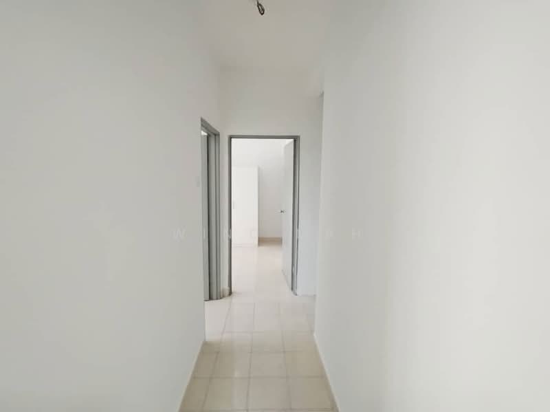 Pangsapuri untuk Dijual di Seri Atria Apartment - Wind Mah - Corridor - PropertyGuru.com.my