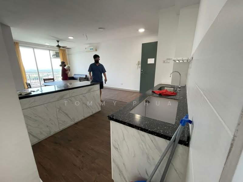 Servis Apartment untuk Dijual di D'Ambience Residences (Pangsapuri Ikatan Flora) - Tommy Phua - Living Room - PropertyGuru.com.my