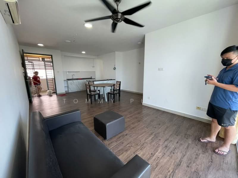 Servis Apartment untuk Dijual di D'Ambience Residences (Pangsapuri Ikatan Flora) - Tommy Phua - Living Room - PropertyGuru.com.my