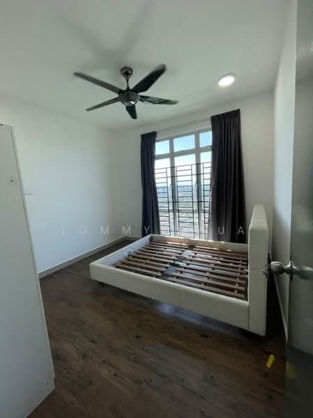 Servis Apartment untuk Dijual di D'Ambience Residences (Pangsapuri Ikatan Flora) - Tommy Phua - Bedroom - PropertyGuru.com.my