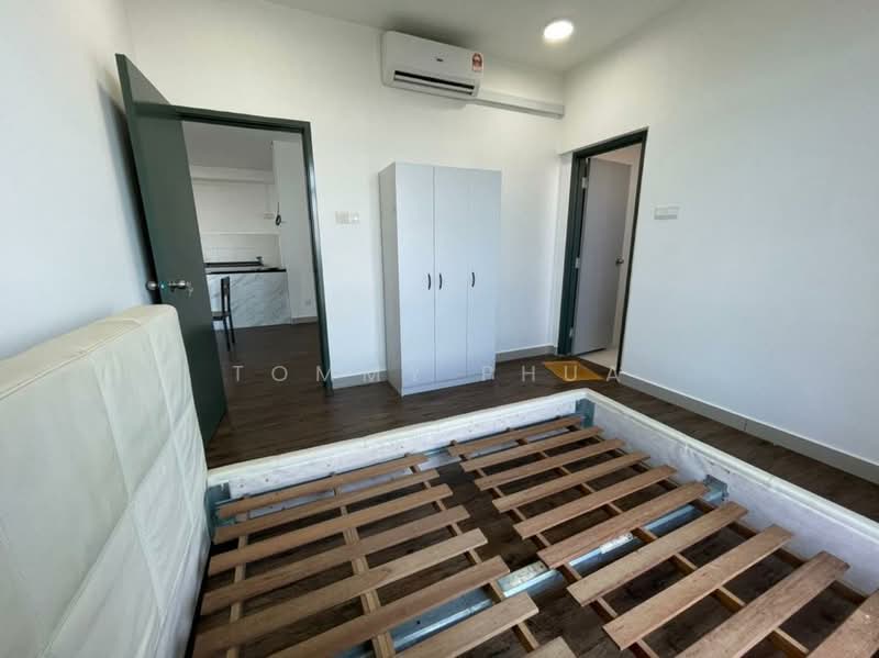 Servis Apartment untuk Dijual di D'Ambience Residences (Pangsapuri Ikatan Flora) - Tommy Phua - Bedroom - PropertyGuru.com.my