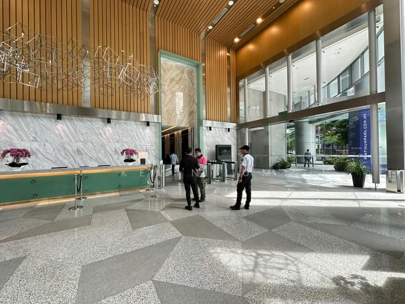 Office for Rent in KLCC (KL City Centre) - Kevin Lum - Entrance - PropertyGuru.com.my