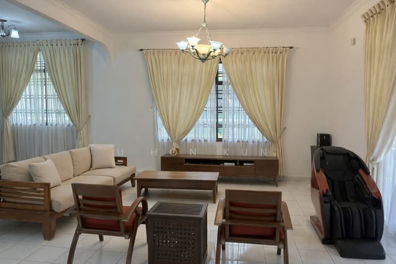 Rumah Berkembar untuk Dijual di Taman Perling (Perling) - U Hon Kun - Living Room - PropertyGuru.com.my