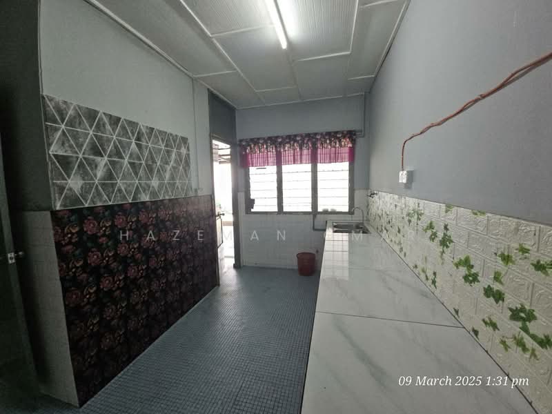 [Facing Open - 22x75] 1-Storey SS4B Kelana Jaya untuk Untuk Dijual - RM 650,000, Apr 2026 - Kitchen - PropertyGuru.com.my