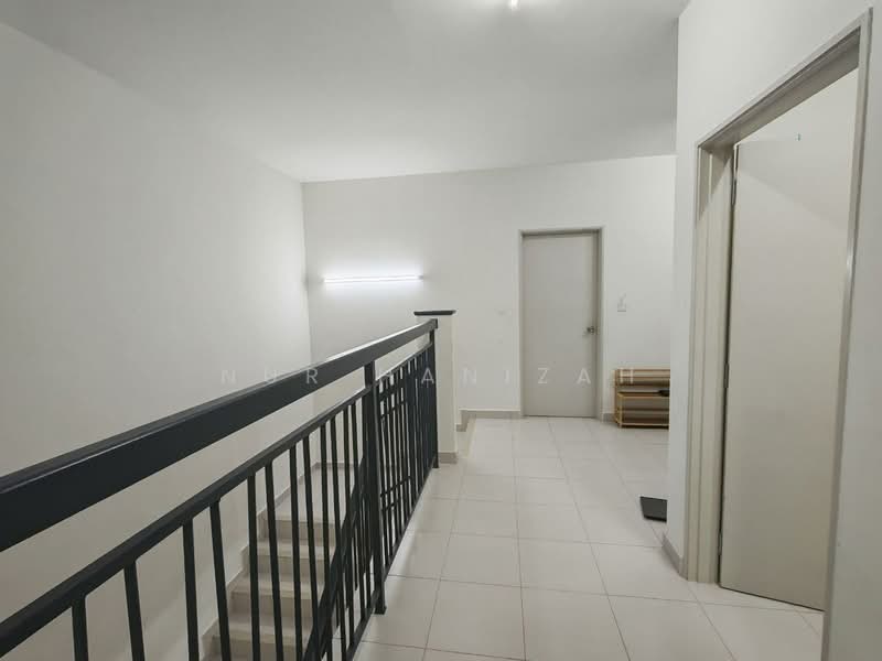 Rumah Teres 2 Tingkat untuk Dijual di Alam Suria (Puncak Alam) - Nur Hanizah - Interior - PropertyGuru.com.my