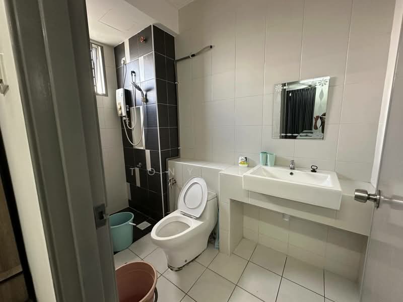 Servis Apartment untuk Disewa di D'Ambience Residences (Pangsapuri Ikatan Flora) - Tony Lim - Bathroom - PropertyGuru.com.my