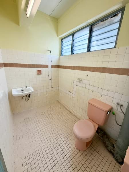 Pangsapuri Mayang untuk Untuk Disewa - RM 1,400 /bulan, Apr 2026 - Bathroom - PropertyGuru.com.my