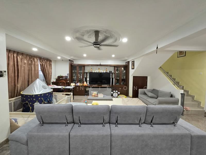 Rumah Teres 2 Tingkat untuk Dijual di Pandan Indah (Ampang) - Frankie Ong - Living Room - PropertyGuru.com.my