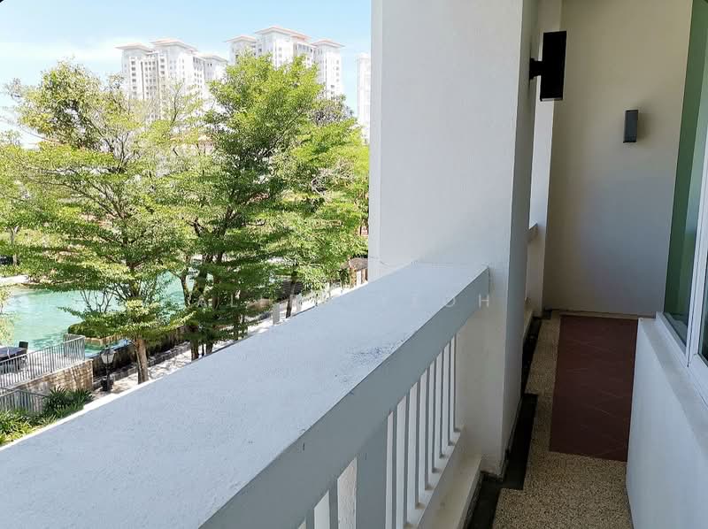 Servis Apartment untuk Dijual di Straits Quay (The Suites at Waterside) - Allen Yeoh - Balcony - PropertyGuru.com.my