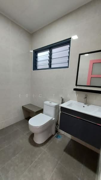 Rumah Teres untuk Dijual di Alam Damai (Cheras) - Eric Tham - Bathroom - PropertyGuru.com.my
