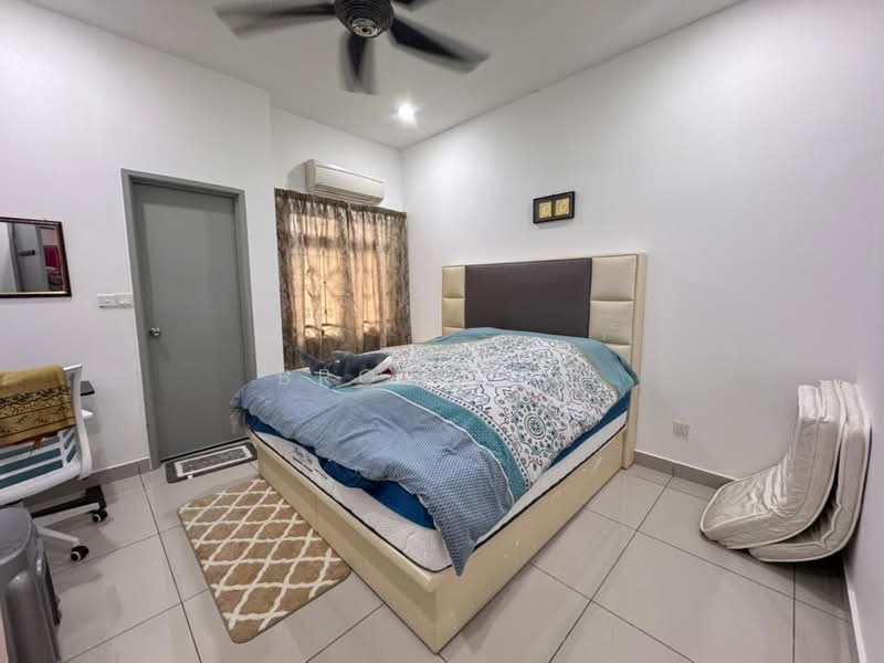 Rumah Teres 2 Tingkat untuk Dijual di Taman Nusa Idaman (Iskandar Puteri (Nusajaya)) - Bro Sham - Bedroom - PropertyGuru.com.my