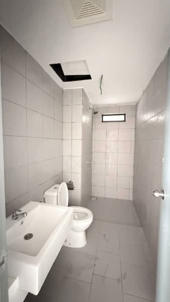 Service Residence for Sale at E'Island Lake Haven - Grace Leong - Bathroom - PropertyGuru.com.my