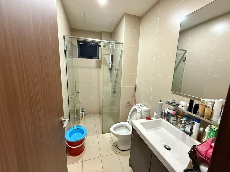 Servis Apartment untuk Dijual di Green Haven - Lucas Lee - Bathroom - PropertyGuru.com.my