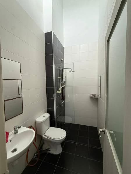 Cluster House for Sale in Taman Setia Indah (Tebrau) - Michelle Tey - Bathroom - PropertyGuru.com.my