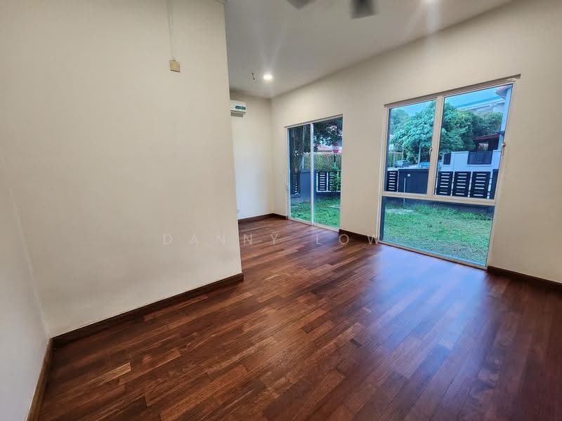 Rumah Berkembar untuk Dijual di Alam Damai (Cheras) - Danny Low - Living Room - PropertyGuru.com.my