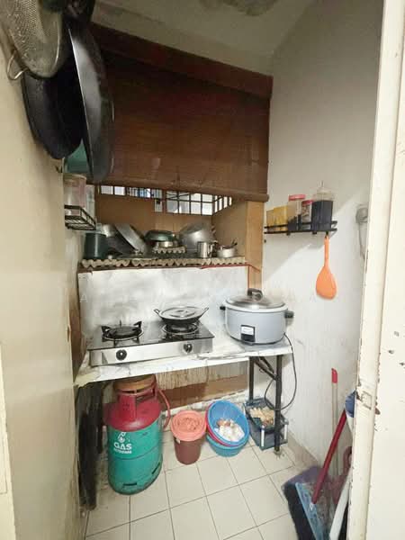 Pangsapuri untuk Dijual di Apartment Alunan Bayu - Hazeman Omar - Kitchen - PropertyGuru.com.my