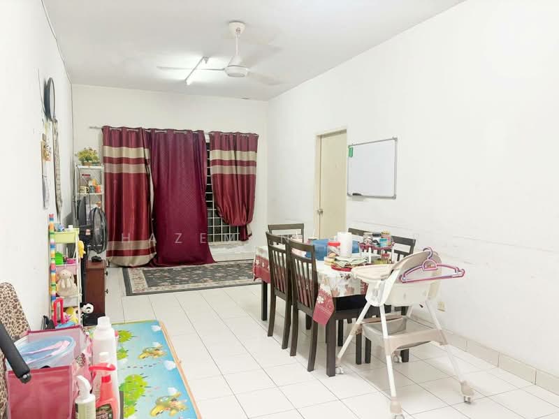 Pangsapuri untuk Dijual di Apartment Alunan Bayu - Hazeman Omar - Dining Room - PropertyGuru.com.my