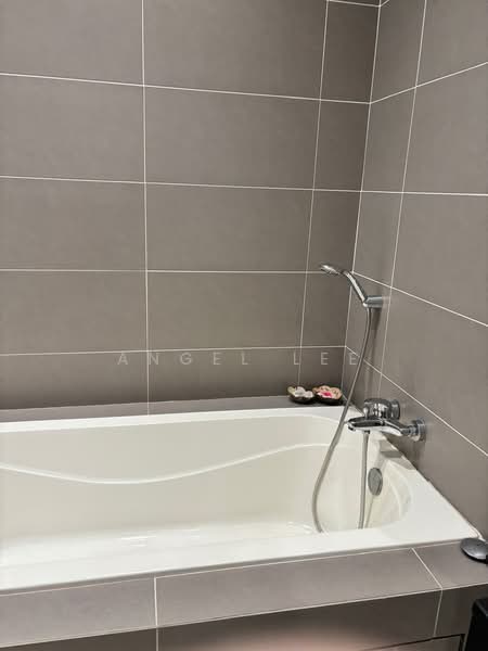 Cluster House for Rent in Senibong (Permas Jaya) - Angel Lee - Bathroom - PropertyGuru.com.my