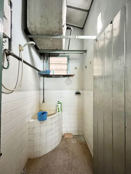 Taman Highland, Tapah | Single Storey Terrace Corner Lot for Sale untuk Untuk Dijual - RM 270,000, Apr 2026 - Bathroom - PropertyGuru.com.my