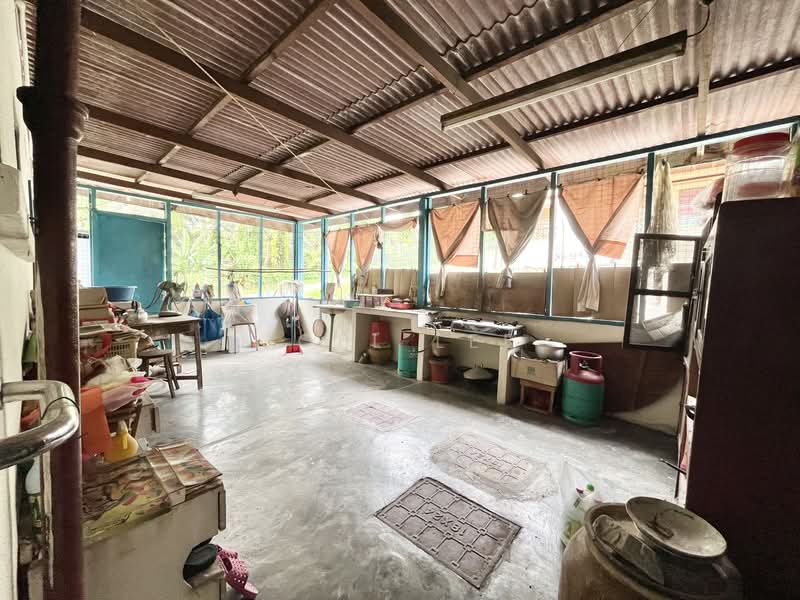Taman Highland, Tapah | Single Storey Terrace Corner Lot for Sale untuk Untuk Dijual - RM 270,000, Apr 2026 - Kitchen - PropertyGuru.com.my