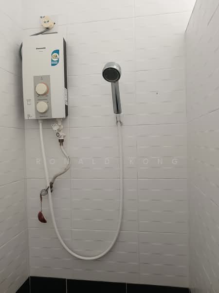 Semi-Detached House for Sale in Taman Canning (Ipoh) - Ronald Kong - Bathroom - PropertyGuru.com.my