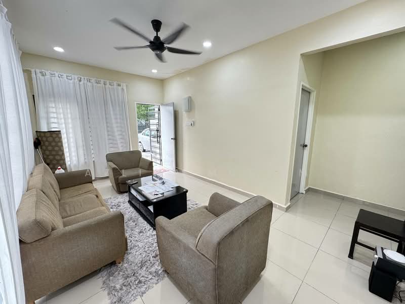 Taman Kota Masai untuk Untuk Dijual - RM 478,000, Apr 2026 - Living Room - PropertyGuru.com.my
