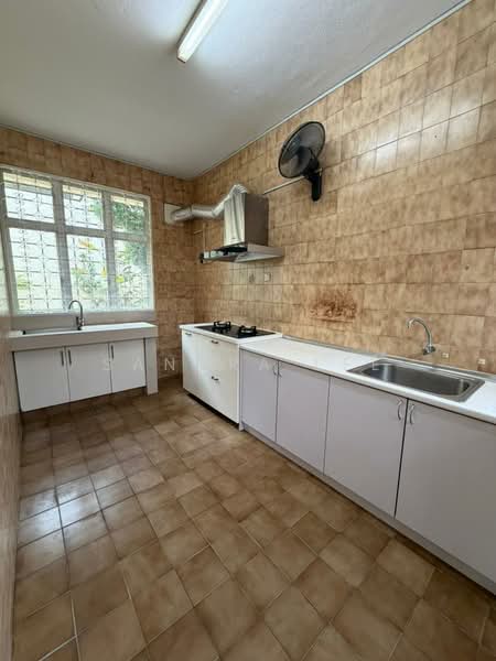 Bungalow for Rent in Damansara Heights (Kuala Lumpur) - Sandra Lee - Kitchen - PropertyGuru.com.my