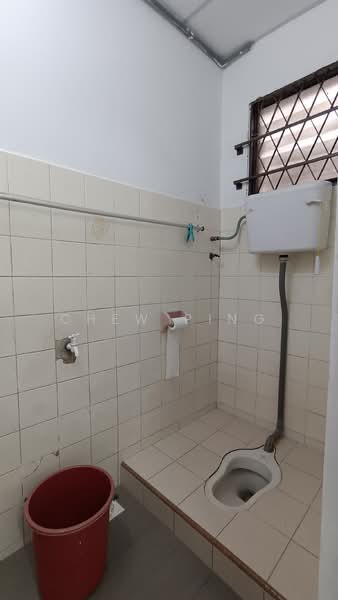 2-storey Terraced House for Rent in Taman Johor Jaya (Johor Bahru) - Chew Ping - Bathroom - PropertyGuru.com.my