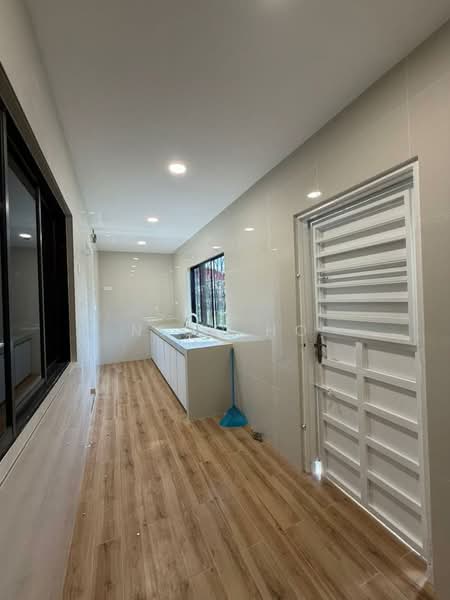 Rumah Teres 1 Tingkat untuk Dijual di Taman Ungku Tun Aminah (Skudai) - Nico Ho - Kitchen - PropertyGuru.com.my