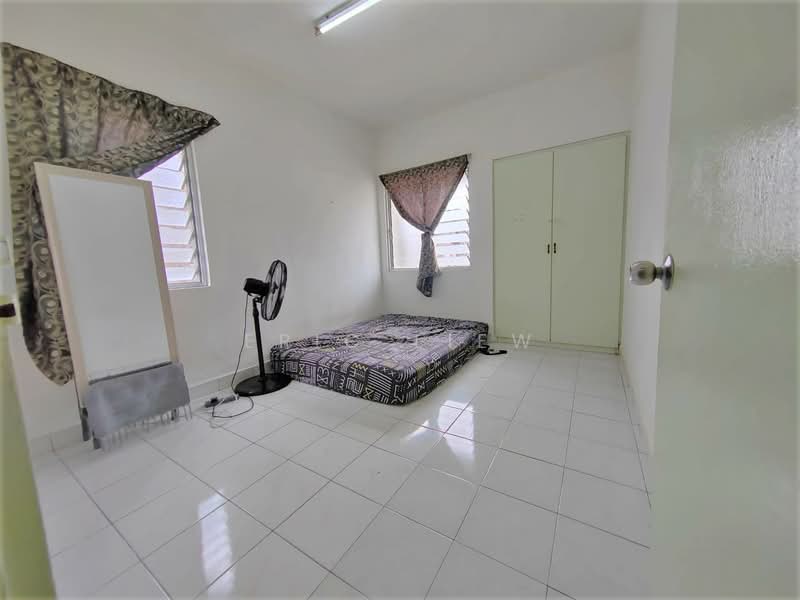 Flat for Sale at Taman Kobena - Eric Liew - Bedroom - PropertyGuru.com.my