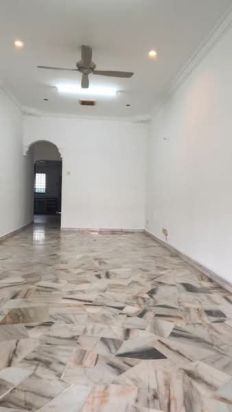 Rumah Teres 1 Tingkat untuk Dijual di Taman Desa Harmoni (Masai) - Marcus Loh - Living Room - PropertyGuru.com.my