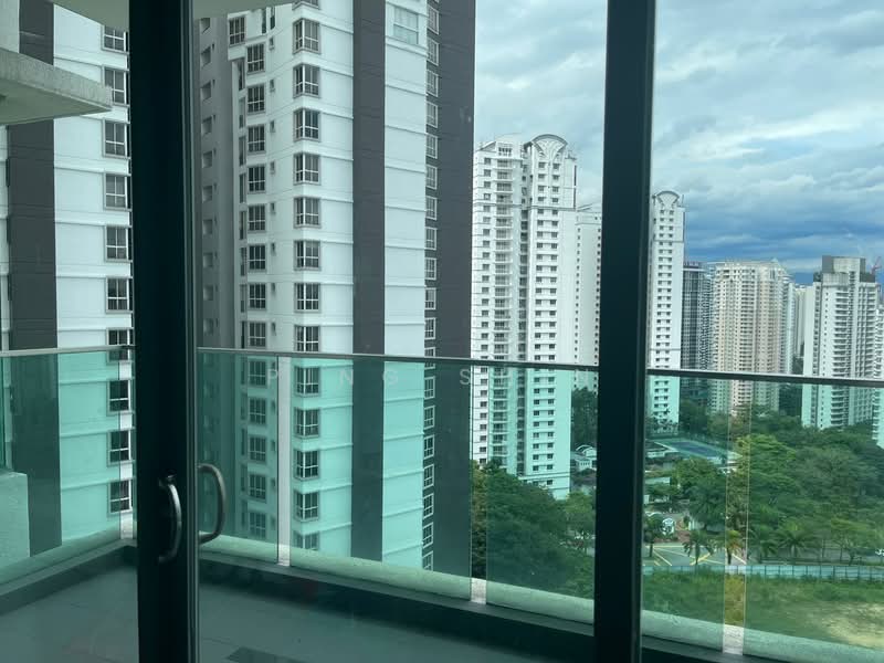 Kondominium untuk Dijual di Kiaramas Danai - Ping Shin - Balcony - PropertyGuru.com.my