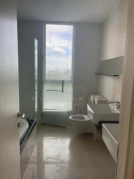 Kondominium untuk Dijual di Kiaramas Danai - Ping Shin - Bathroom - PropertyGuru.com.my